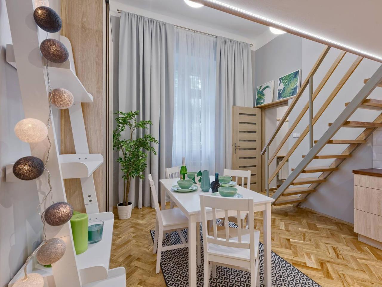 Centre Apartments-Old Town Красков Екстериор снимка