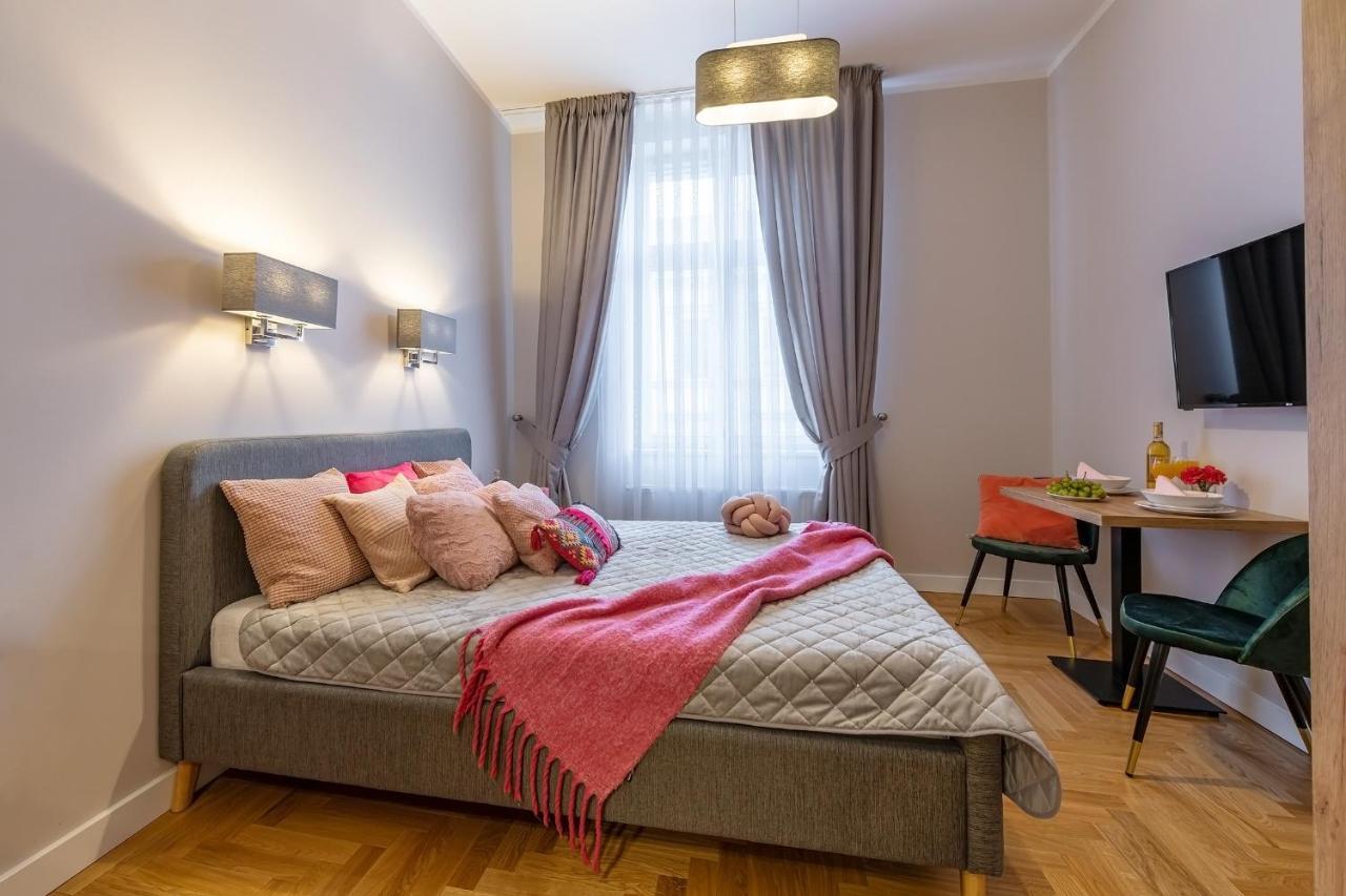 Centre Apartments-Old Town Красков Екстериор снимка