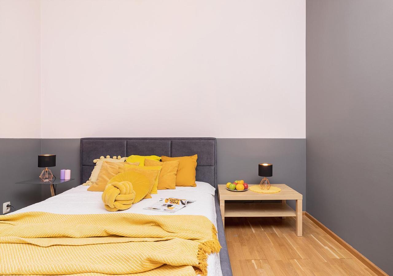 Centre Apartments-Old Town Красков Стая снимка