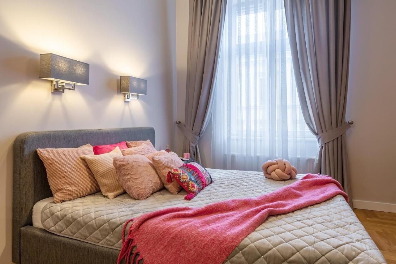 Centre Apartments-Old Town Красков Стая снимка